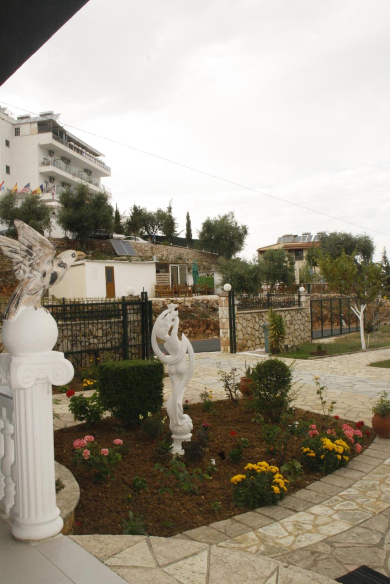Villa Kreshta Ксамил Экстерьер фото